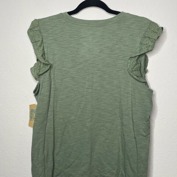 Green Sleeveless Top with Lace Trim - Picture 2 of 3